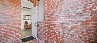 The Gem at Castlewood, Short walk to EVMS/CHKD/Sentara Hospital Complex