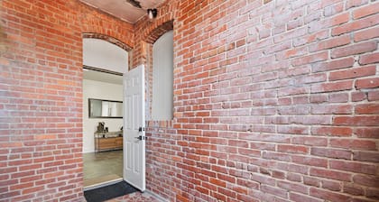 The Gem at Castlewood, Short walk to EVMS/CHKD/Sentara Hospital Complex