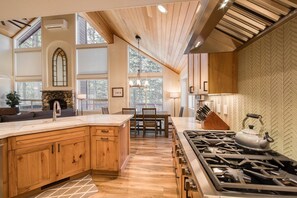 Interior - Venture in Tahoe Donner by Tahoe Getaways - 4 BR 3.5 BA Hot Tub, Pool Table, Great for Kids! (Truckee)