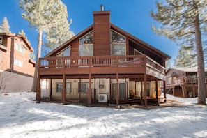 Exterior - Venture in Tahoe Donner by Tahoe Getaways - 4 BR 3.5 BA Hot Tub, Pool Table, Great for Kids! (Truckee)