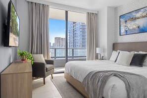 1 habitación, tabla de planchar con plancha, wifi gratis y ropa de cama