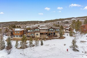 Íbúð (2 Bedrooms) | Fyrir utan