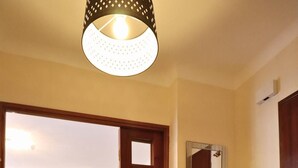 Interior - BEAU T2 AVEC TERRASSE GARAGE ET VUE DEGAGEE A VERNET LES BAINS (VERNET LES BAINS)