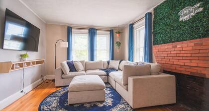 Boston 4BD-5 min walk to Train&Beach/10min-Airport-Free Parking