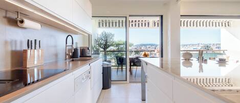 Fridge, microwave, oven, dishwasher