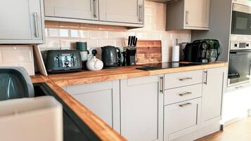 Rumah | 6 kamar tidur