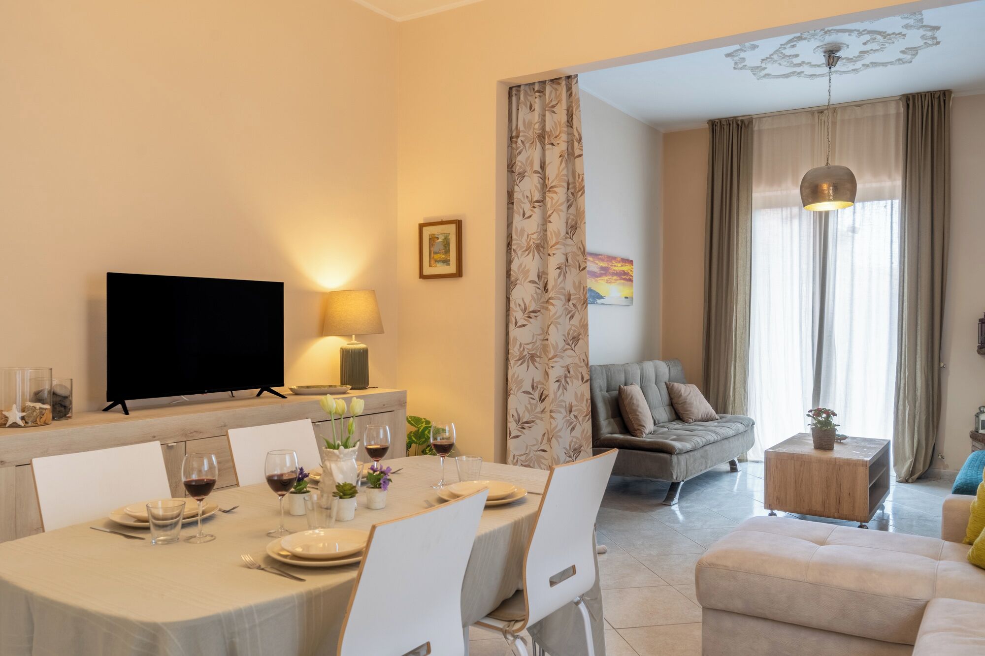 المنشأة من الداخل