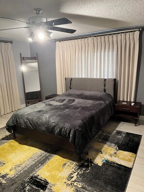 3 bedrooms, iron/ironing board, WiFi, bed sheets