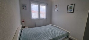 2 bedrooms, free WiFi - Apartment with sea view and 50 meters from the beach (SAINT PIERRE LA  MER)
