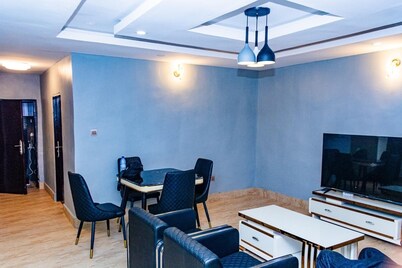 Charming 3-bedroom bungalow with AC, WiFi in fantastic Prince Courts