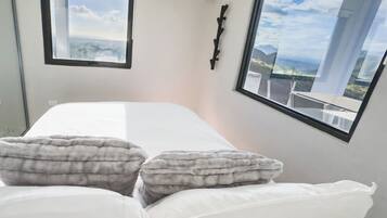 4 camere, una scrivania, ferro/asse da stiro, Wi-Fi