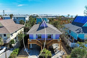 Exterior - The Magic Dolphin A, great Holmes Beach location, steps to gulf beaches (Holmes Beach)