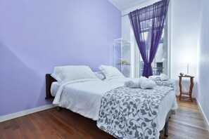 2 habitaciones, tabla de planchar con plancha, wifi y ropa de cama 