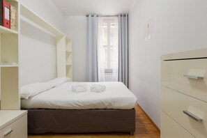 1 bedroom, iron/ironing board, WiFi, bed sheets - GuestHost - M3 Lodi - Trendy Red Apartment (Milano)