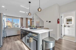 Interior - High Speed Wifi | Coffee+Espresso | Linen & Towels (Seaside Heights)