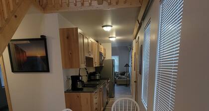 Modern Cozy Woman Lake Woodland Cabin, 24 acres, lakeshore, woodstove, AC, Wi-fi