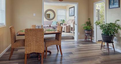 Relaxing 2BR/2BA Entire House, Short Drive from Wildwood & Cape May Beaches