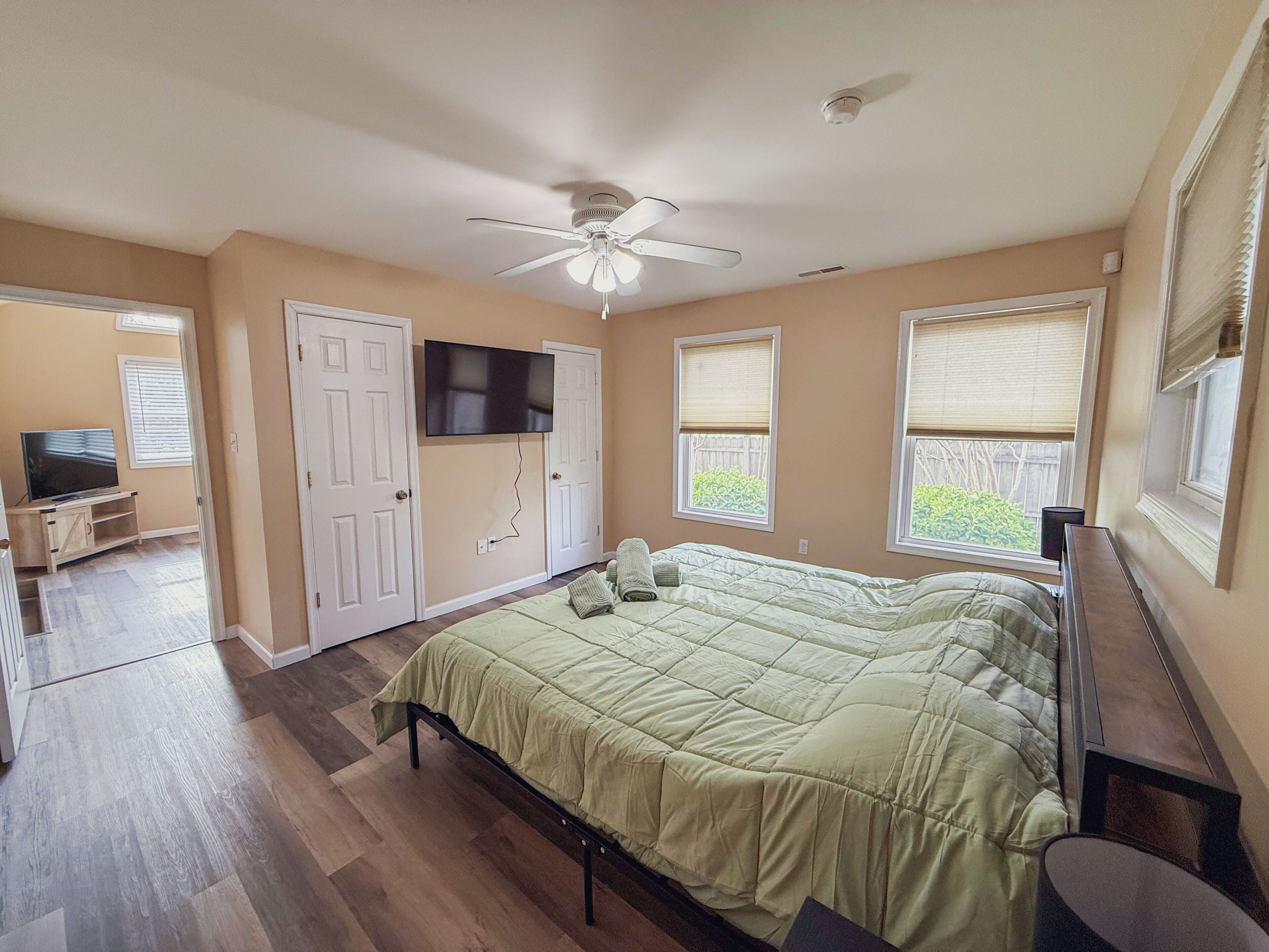 2 habitaciones, tabla de planchar con plancha y wifi gratis 