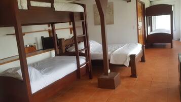 4 camere, ferro/asse da stiro, Wi-Fi, lenzuola