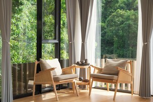 Televisión 65 pulgadas con canales de televisión por cable