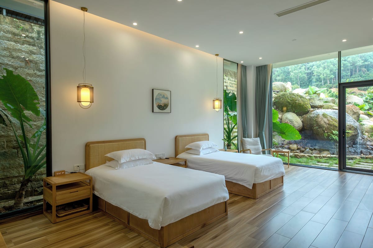 Basic Twin Room, Pool View | Down comforters, desk, laptop workspace, blackout drapes