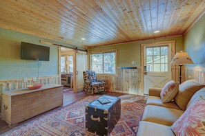 Smart TV - Serene River Place Retreat Unit 2, 1-bedroom condo nestled along the river in Howard, CO. (Howard)