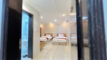 Economy Apartment | 3 bedrooms, blackout drapes, free WiFi