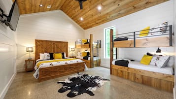 5 bedrooms, iron/ironing board, free WiFi, bed sheets