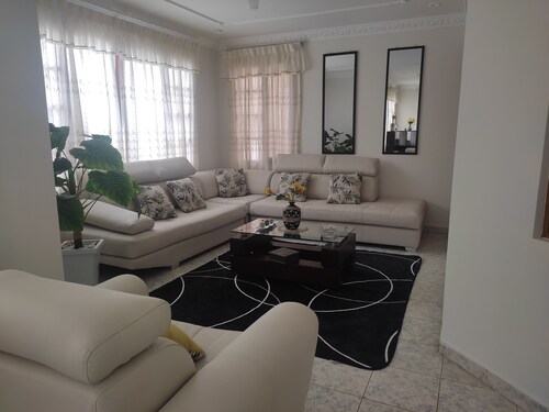 ¡Casa Espaciosa y Acogedora! Ideal para familias con todas las comodidades!