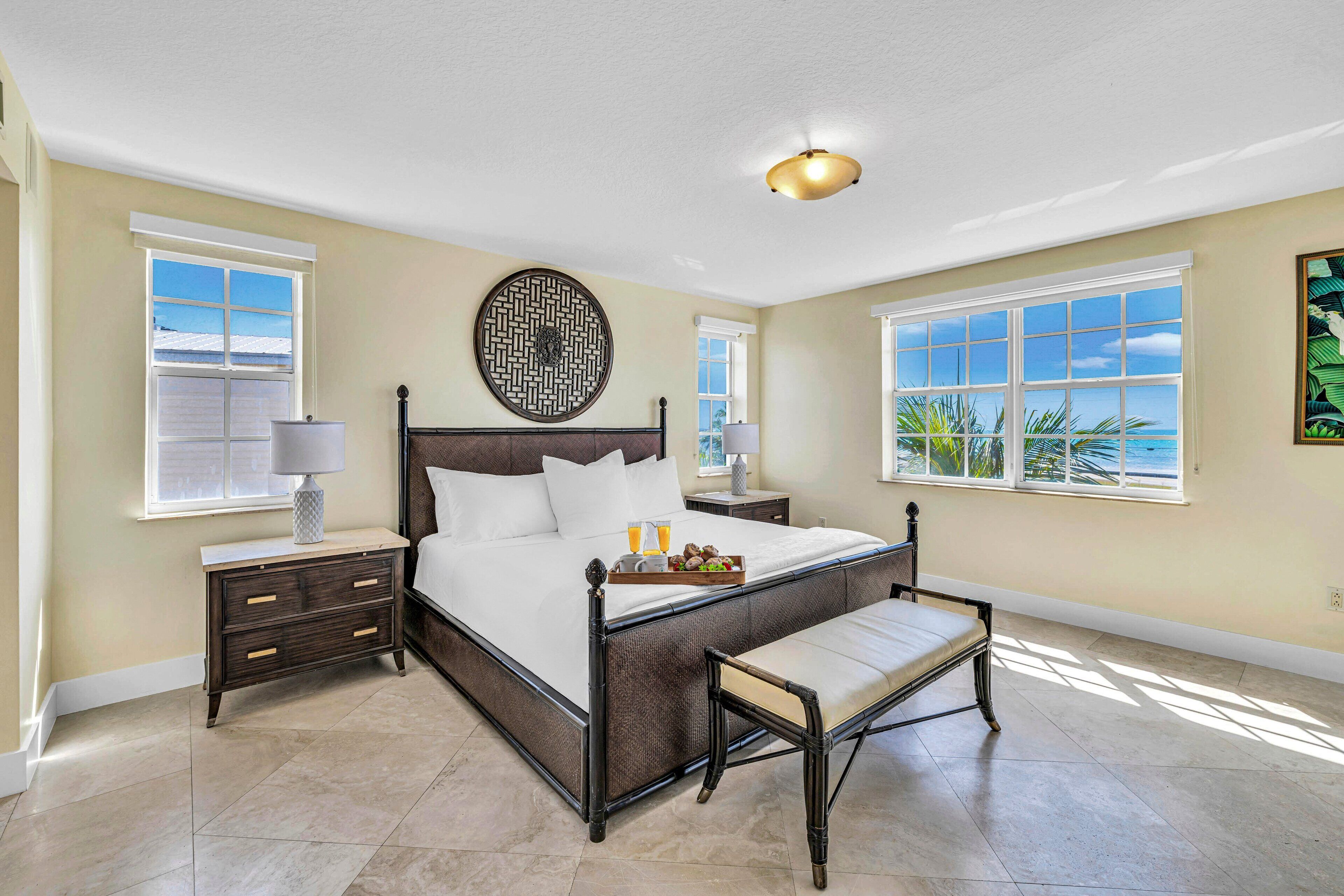 5 bedrooms, iron/ironing board, WiFi (free), bed sheets