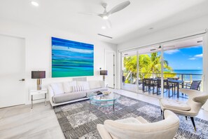 Smart TV - Private Beach / Private overwater dock / Heated Pool / Mahi Key (Islamorada)
