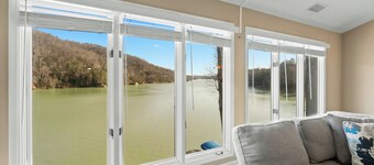Bella View - Lakefront, 3 bedroom, sleeps 8, Rumbling Bald Resort access and amenities included