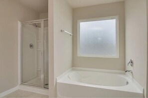 Hair dryer, towels, toilet paper - Masters week home in Grovetown! 4 BDR/BATH, Pets welcome! (Grovetown)