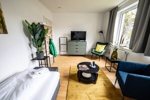 3 Schlafzimmer, Schreibtisch, Bügeleisen/Bügelbrett, WLAN
