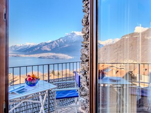Outdoor dining - Il Nibbio by Interhome (Gravedona)