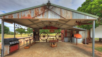 Área de parrillas y picnic
