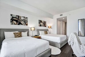 1 多间卧室、床单