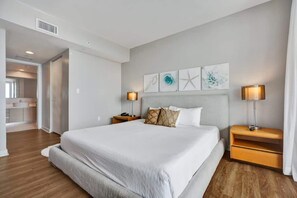 1 dormitorio, tabla de planchar con plancha, cuna de viaje y Internet