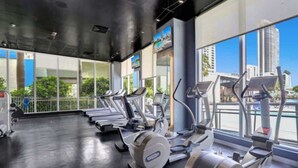 Fitness facility - New! Relaxing Studio Private Balcony & Pool Beach (Hallandale Beach)