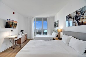 1 bedroom, bed sheets
