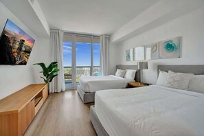 2 habitaciones, tabla de planchar con plancha y cuna de viaje 