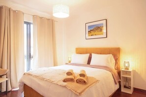 3 bedrooms, desk, iron/ironing board, travel cot