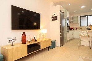 Fridge, microwave, oven, stovetop - Villa Rita in Machico (Machico)