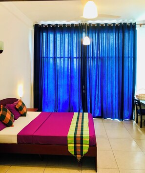 Deluxe Room - Aqua Marine Beach Hotel (Kalkudah Pasikuda,)