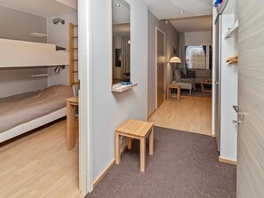 3 bedrooms, internet