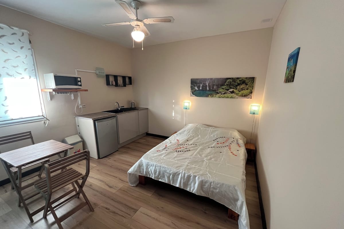 Studio | Een minibar, gratis wifi