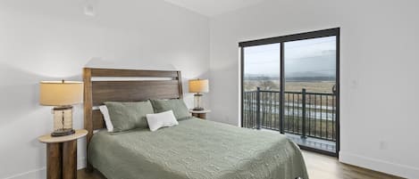 2 bedrooms, travel cot, free WiFi, bed sheets