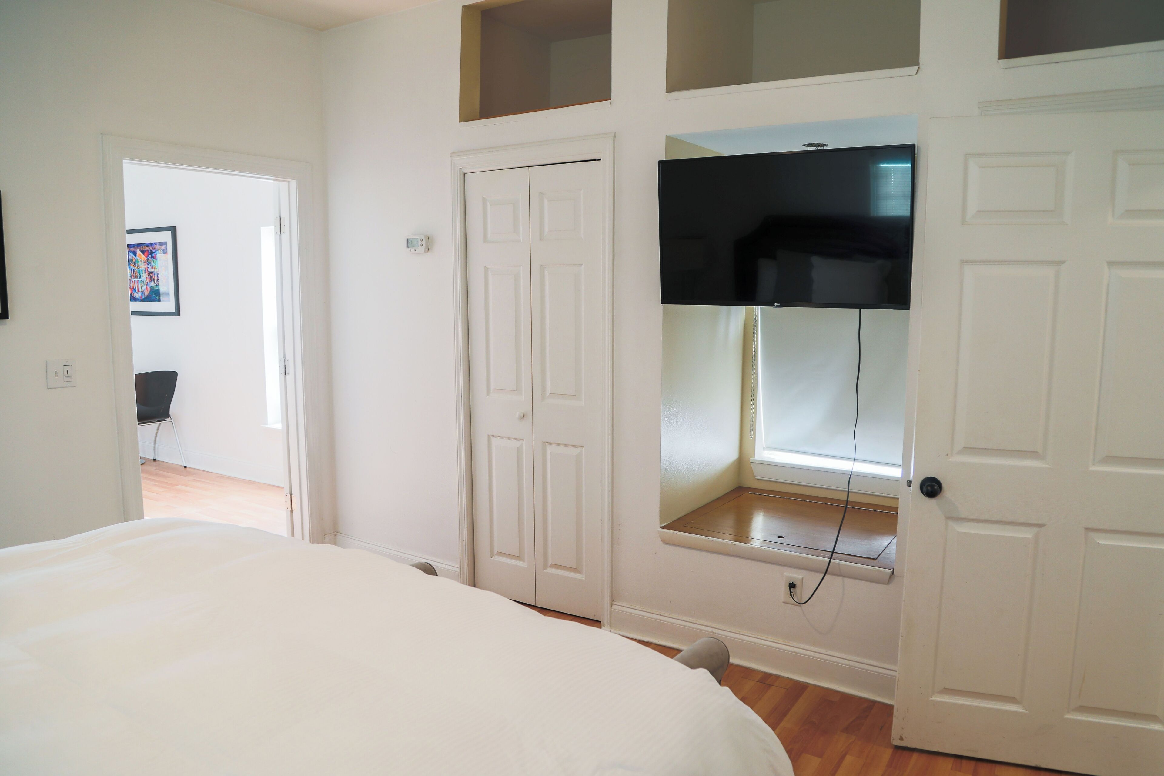 1 makuuhuone, työpöytä, silitysrauta/-lauta, Wi-Fi