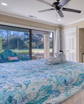 3 bedrooms, desk, iron/ironing board, travel crib