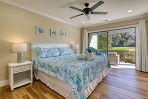 3 bedrooms, desk, iron/ironing board, travel crib